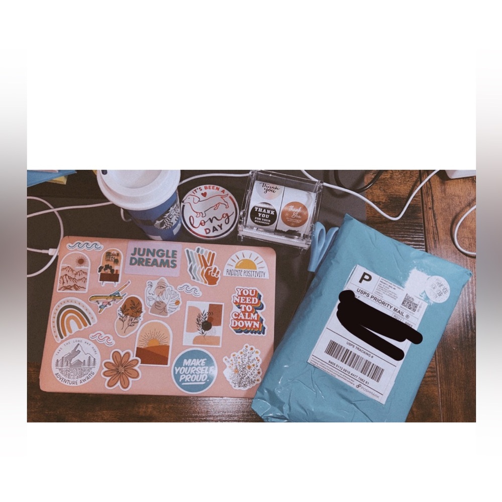 Welcome Shoppers 🩷 - Picture 5 of 9